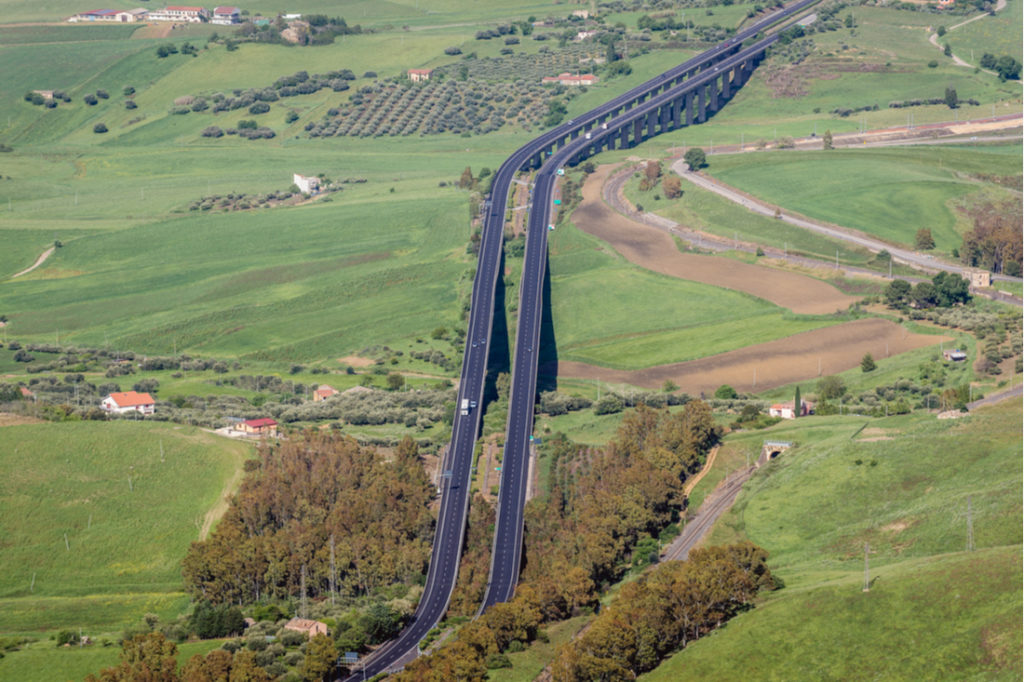Il dissesto stradale in Sicilia provoca extra-costi fino a 20 milioni al mese