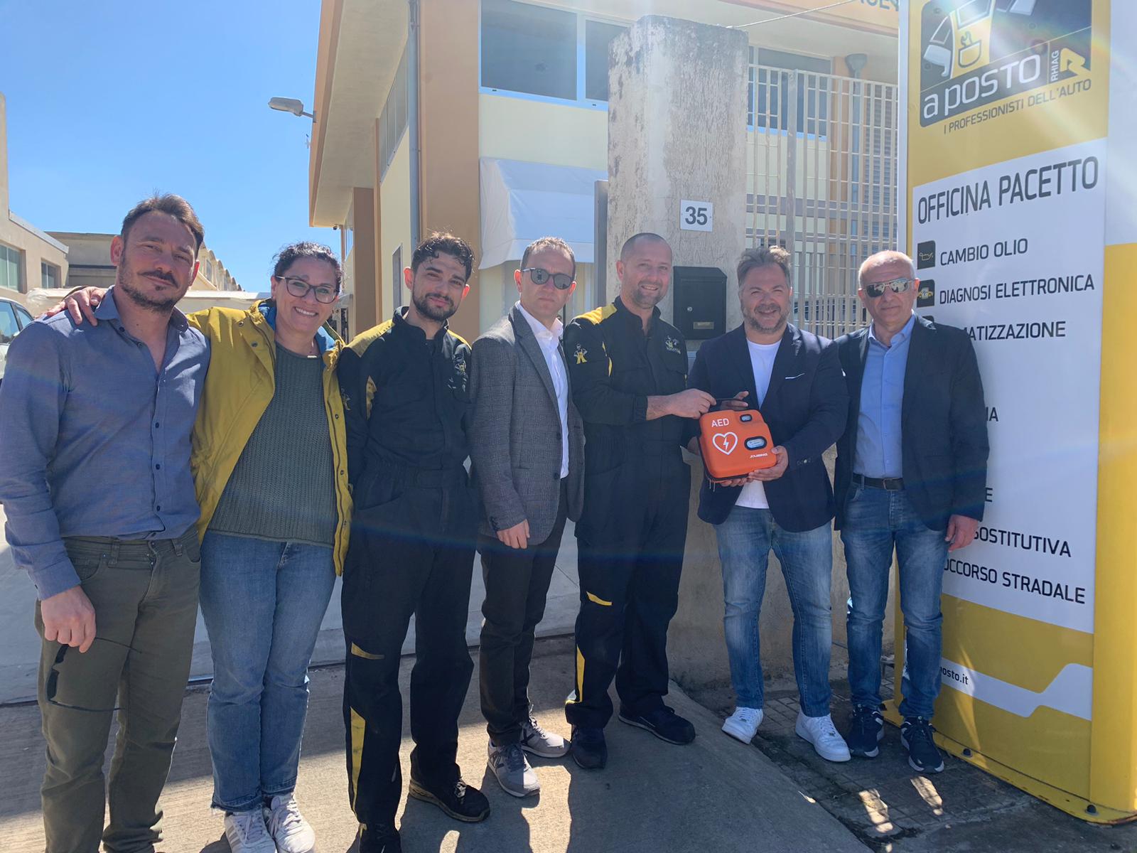 Ragusa, gli autoriparatori CNA donano un defibrillatore alla città di Scicli