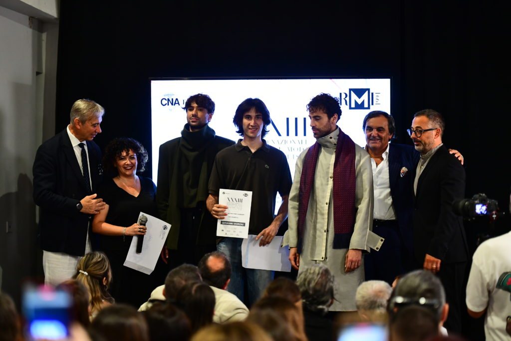 Giovanni Moroni vince la 33esima edizione del Concorso professione moda giovani stilisti