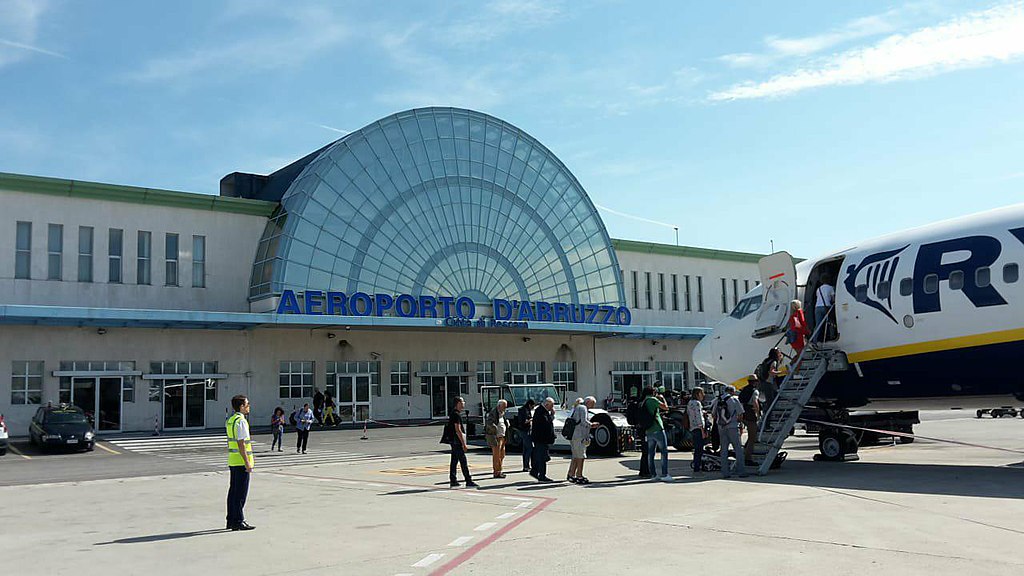 Abruzzo, trovare soluzioni per l’aeroporto